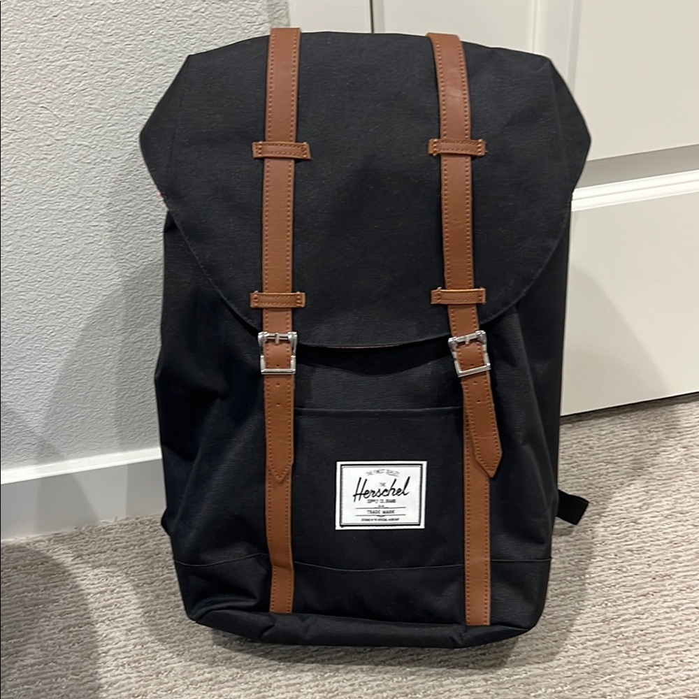 Herschel Supply Company Black retreat Backpack 19.5L